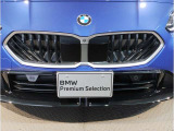 【キドニーグリル】BMWは約90年もの間、ほぼ全ての車両にひと目でBMWだと分かるこの特徴的なフロントグリルが備えられ、デザイン・アイコンとして親しまれてきました。