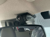 日産オリジナルドライブレコーダーです。車室内カメラによる車内および車側面の撮影記録が駐車時の安心をたかめます。