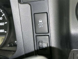 【横滑り防止機能】 車両走行安定補助システム搭載  車が横滑りしそうになった際に、横滑りを防ぐ安全装備が付いています。