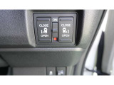 運転席からスライドドアの開閉ができる便利なスイッチを装備しております♪ 日常使いにも嬉しい人気の装備です☆