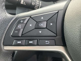 ステアリングリモコンでナビの音量やチャンネルの変更も楽々です。