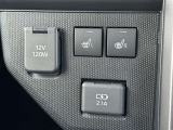 ★USB充電端子★スマートフォンやタブレットの充電ができるように!★シートヒーター★運転席・助手席に装備!座面と背もたれを素早く温めます!