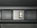【充電用USB端子】デバイスの充電に便利です。※実際の接続端子は写真で確認or店舗までご気軽にお問合せください♪