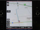ナビゲーションを装備。タッチパネル式で使いやすく、お出かけも楽々です♪