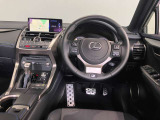 【運転席付近)