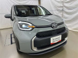 LEDヘッドライトです。デザイン性がよくとても明るいので、夜間の走行や悪天候でも安心です。しかも長寿命!