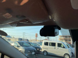 日産純正ドライブレコーダーです。前方向けとルームミラーから車室内後方を撮影します。
