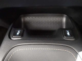 運転席・助手席のシートヒーターはそれぞれ独立して作動が出来LO/HIの切替が出来ます!