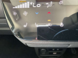 オートエアコン!!シートヒーターとステアリングヒータースイッチ付いてます!!