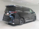 ★★★トヨタ認定中古車★★★ 1年間走行距離無制限の「ロングラン保証」が付いています。全国約4,500ヶ所のトヨタのお店で保証修理可能です。お出かけ先でも安心です。選べる延長保証もご用意しています。
