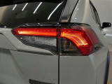 LEDテールライトです。省電力、高輝度のLEDは明るく照らすので夜間運転時の視認性を高めます。スタイリッシュな見た目で細かいところもこだわりたいあなたに!