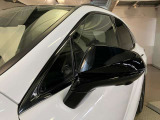 レクサス車らしい細部までこだわった高級感と見る人を一目で虜にするエモーショナルな魅力を持ち合わせております。