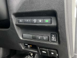 乗り降り便利な両側パワースライドドア付き!
