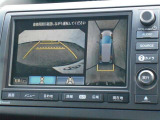 車庫入れの頼もしい味方! バックモニター付いています!!