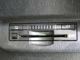 ナビ連動タイプのETC車載機です。ナビゲーションと連動してくれますのでカード未挿入を知らせてくれるなど便利な機能が追加されています。