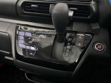 オートエアコンで快適な車内温度を演出してくれます!