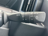 【オートライト(AUTO)】外の明るさをシステムが感知して、自動でヘッドライトが点灯します!ヘッドライトをつけ忘れを防ぐ便利機能です。