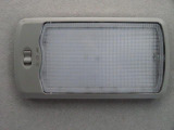 LED荷室灯です。明るい光で荷室内を照らし、暗い場所での積み下ろしをサポートしてくれます。