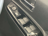 運転席オートが付いたパワ-ウインドスイッチです。