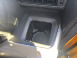 角型の容器に対応したドリンクホルダーです。