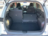 シートを倒して更にお荷物積めちゃいます。レジャーやショッピングに大活躍。