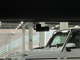 メルセデス・ベンツ八王子の最新のショールームには、大型モニターがあり最先端のメルセデス・ベンツをご体感頂けます!屋内展示場のため、天候の悪い日でも、ごゆっくりとお車をご覧頂ける店舗でございます!