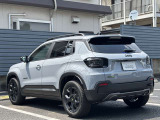 パワーバックゲート標準装備。キーレスと車内からスイッチで開閉が可能です。