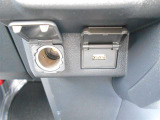 USB充電ソケットも付いてます!!