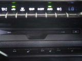 車内でCD DVDのメディアが楽しめます。