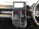 温度を設定すれば、自動で車内の温度管理をしてくれる優れものです♪ATミッションで運転楽々