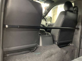 セパレーターバーは、必ず荷室のいちばん前の位置になる様に取り付けてください。走行中は必ず取り付けたまま走行してください。
