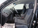 見通しのよいすっきりとした視界で、誰でも運転しやすいです。運転のしやすさは疲れにくさにも繋がりますよ♪