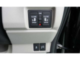 運転席からスライドドアの開閉ができる便利なスイッチを装備しております♪ 日常使いにも嬉しい人気の装備です☆