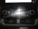 一年中快適オートエアコン装備しています♪窓の曇り取りや車内の空気循環などにも有効です!