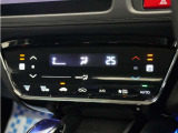 フルオートエアコン搭載。好みの温度に設定するだけで、風向や風量を自動でコントロール!いつでも快適な車内環境に。さらに、体を直接温めるシートヒーター付きで寒い季節も暖かく過ごせます。