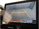 バックガイドモニターで、後方を確認しながら安心して駐車することができます。運転初心者も熟練者も必須の機能ですよ!