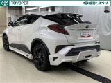 「中古車ハイブリッド保証」付き。ハイブリッド機構を無償で保証します。保証期間は、初度登録年月から10年目まで、またはロングラン保証が終わってから3年間。ただし累計走行距離が20万km以内です。