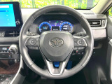 【純正革巻きステアリング】上質な革を使用することで、手にしっかり馴染みとても運転しやすいハンドルです♪