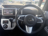 自社認証工場を完備しておりますので、納車前の車検・整備や、アフターメンテナスもばっちりですので、安心して当社にお任せ下さい。また、当社にて車輌ご成約のお客様はオイル交換永久無料のサービス付きです!