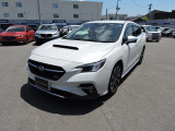 SUBARUふれあいフォローシステム。定期的な点検・整備とそのご連絡を差し上げる、アフターフォローシステム。まず納車1ヶ月目に点検・整備を行ない、その後6ヶ月ごとのセーフティチェック、12ヶ月法定