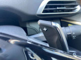 パドルシフト付きレザーステアリング!