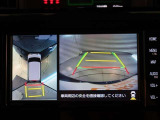 パノラミックビューモニター付きです。車両を上から見たような映像をモニター画面に表示。運転席からの目視では見にくい、車両周辺の状況をリアルタイムでしっかり確認できます。