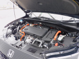 エンジンルーム・2.0L 直噴エンジン&2モーターハイブリッドシステム