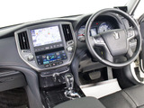 使いやすさや安全性を追求したステアリング周り!高級車ゆえにスイッチ類が多いのも特徴ですね!考え尽くされた配置ですぐに使いこなす事が出来ますのでご安心下さい!是非、体感してみて下さい!!