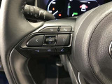【ステアリングスイッチ】前方から目を離すことなく操作することが可能です。