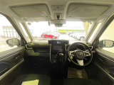 見通しのよいすっきりとした視界で、誰でも運転しやすいです。運転のしやすさは疲れにくさにも繋がりますよ♪