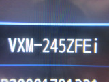 ナビの型式はVXM-245ZFEiです。