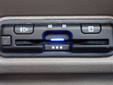 ■【ETC車載器】が装備されています。セットアップをしてお渡しとなり、ETCカードを差し込むだけで高速道路の利用が可能です。