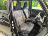 運転席シート廻りは使用感も少なく、良好な状態となっています。丁寧に使われていたことがよくわかりますね。