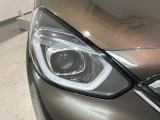 LEDヘッドライトは、点灯の瞬間から最大光量を発揮し、突然暗くなるトンネルなどでの安定感を高めます。